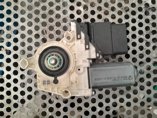 bontott SEAT LEON Bal első Ablakemelő Motor