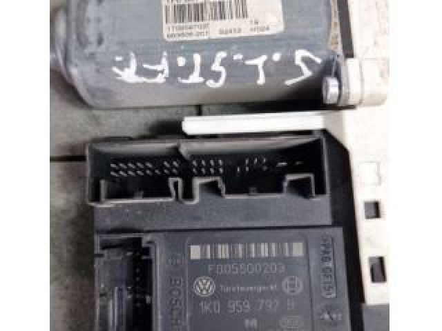 bontott SEAT LEON Bal első Ablakemelő Motor