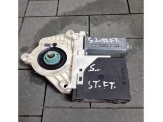 bontott SEAT LEON Bal első Ablakemelő Motor