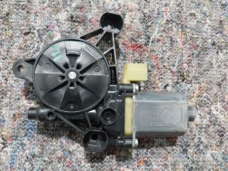 bontott SEAT LEON Bal első Ablakemelő Motor