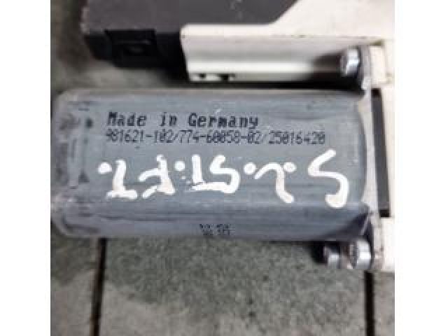 bontott SEAT LEON Bal első Ablakemelő Motor