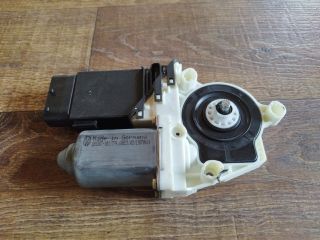 bontott SEAT LEON Bal első Ablakemelő Motor