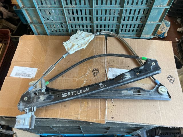bontott SEAT LEON Bal első Ablakemelő Szerkezet (Elektromos)