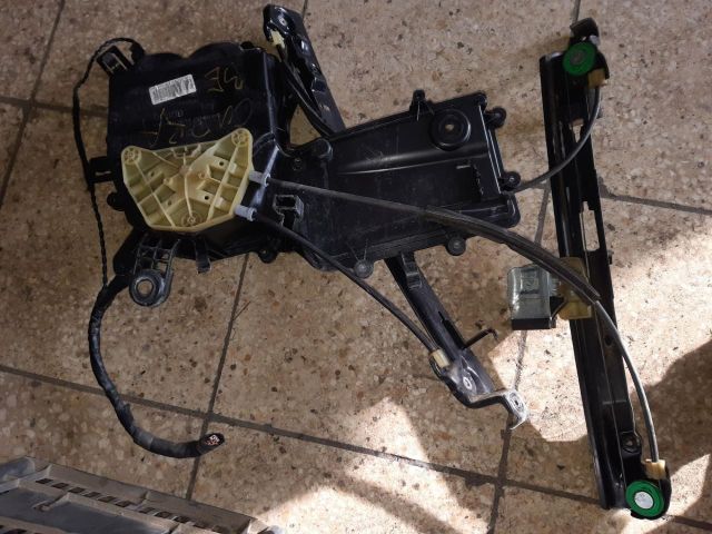 bontott SEAT LEON Bal első Ablakemelő Szerkezet (Elektromos)