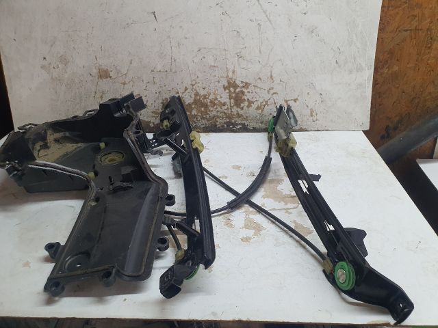 bontott SEAT LEON Bal első Ablakemelő Szerkezet (Elektromos)