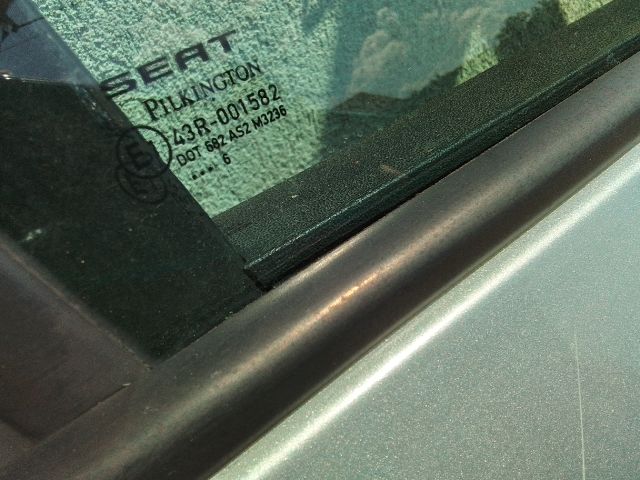 bontott SEAT LEON Bal első Ablakemelő Szerkezet (Elektromos)