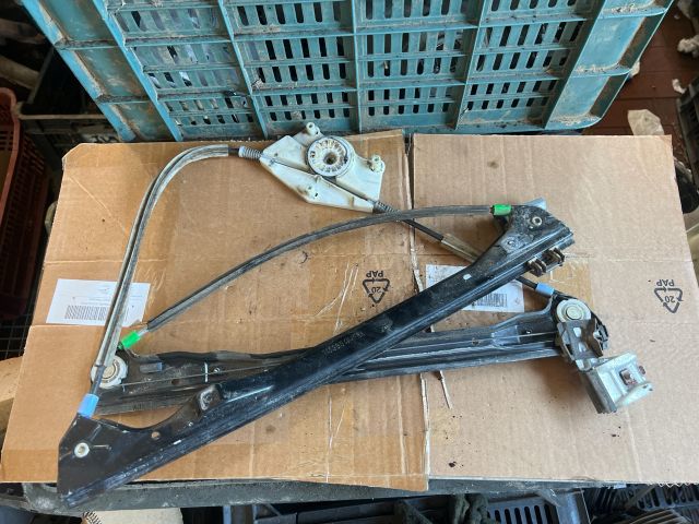 bontott SEAT LEON Bal első Ablakemelő Szerkezet (Elektromos)