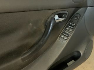 bontott SEAT LEON Bal első Ajtó Kárpit