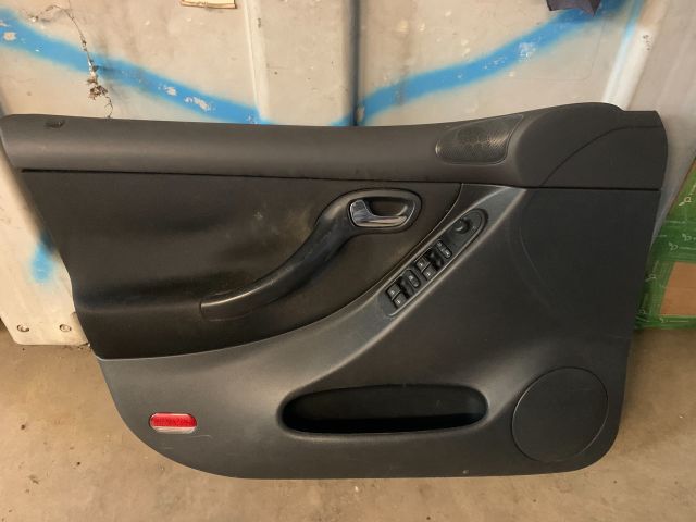 bontott SEAT LEON Bal első Ajtó Kárpit