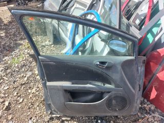 bontott SEAT LEON Bal első Ajtó (Részeivel)
