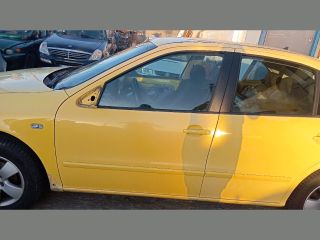 bontott SEAT LEON Bal első Ajtó (Üres lemez)