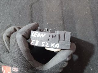 bontott SEAT LEON Bal első Ajtó Vezérlőegység