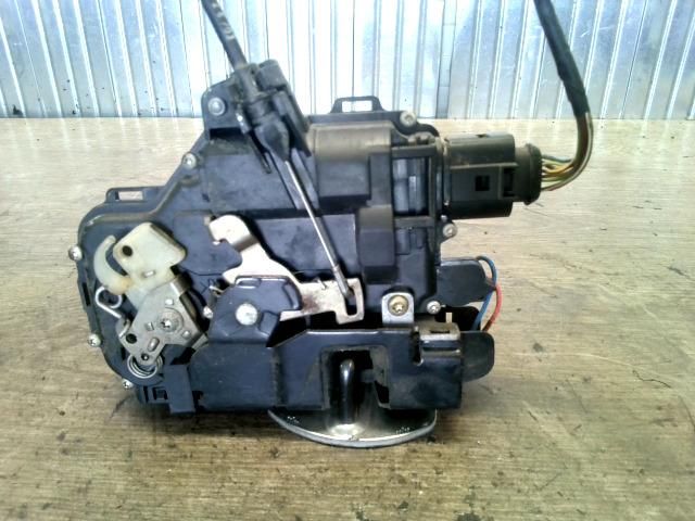 bontott SEAT LEON Bal első Ajtózár