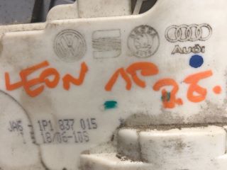 bontott SEAT LEON Bal első Ajtózár