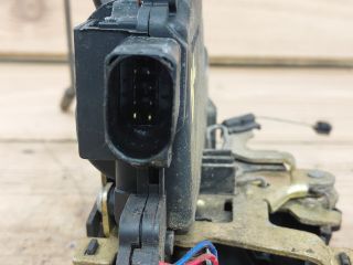 bontott SEAT LEON Bal első Ajtózár