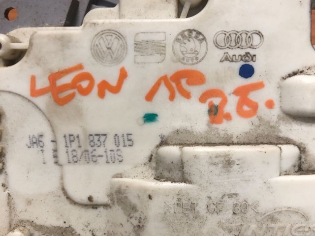 bontott SEAT LEON Bal első Ajtózár