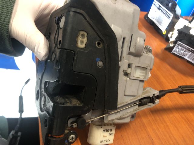 bontott SEAT LEON Bal első Ajtózár