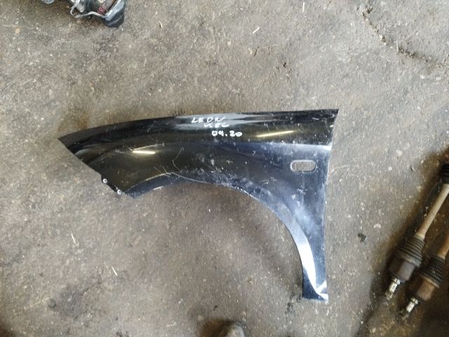 bontott SEAT LEON Bal első Sárvédő