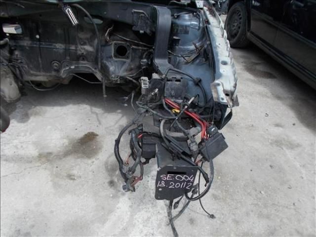 bontott SEAT LEON Bal első Ütközéscsillapító