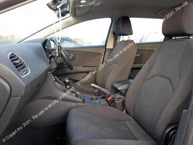 bontott SEAT LEON Bal első Vízlehúzó Gumicsík