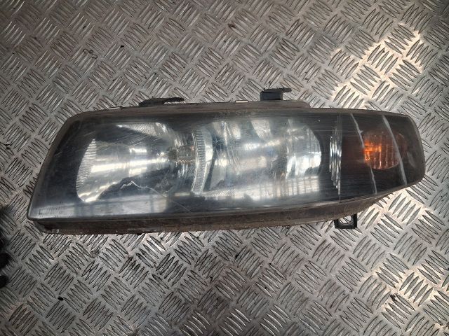 bontott SEAT LEON Bal Fényszóró