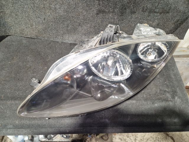 bontott SEAT LEON Bal Fényszóró
