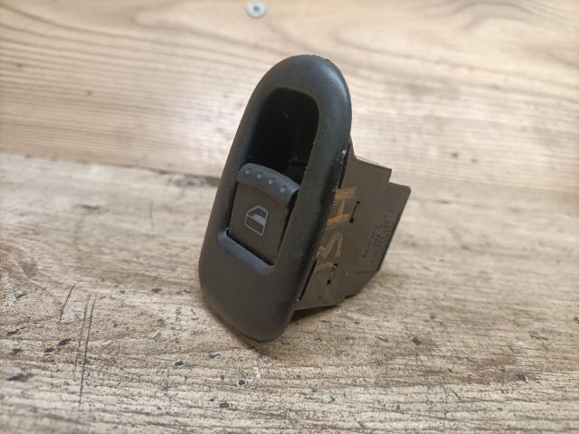 bontott SEAT LEON Bal hátsó Ablakemelő Kapcsoló