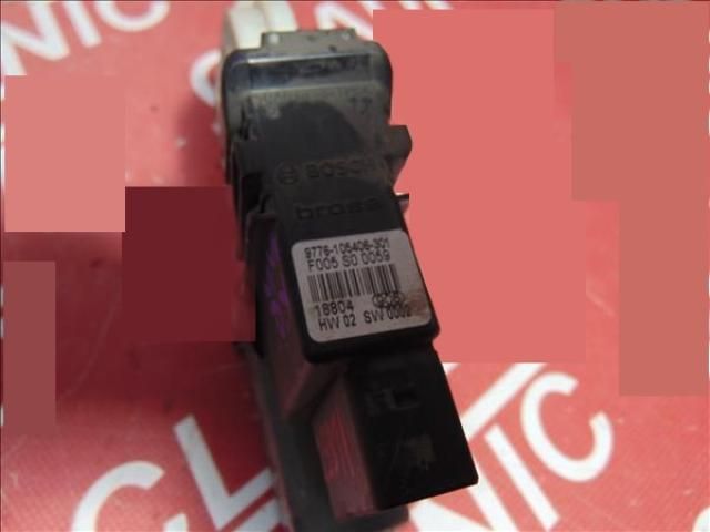 bontott SEAT LEON Bal hátsó Ablakemelő Motor