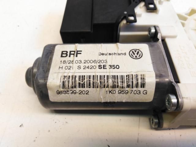 bontott SEAT LEON Bal hátsó Ablakemelő Motor