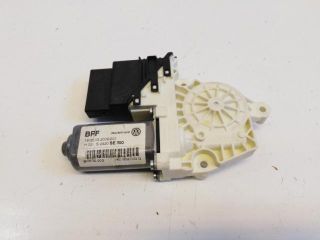 bontott SEAT LEON Bal hátsó Ablakemelő Motor