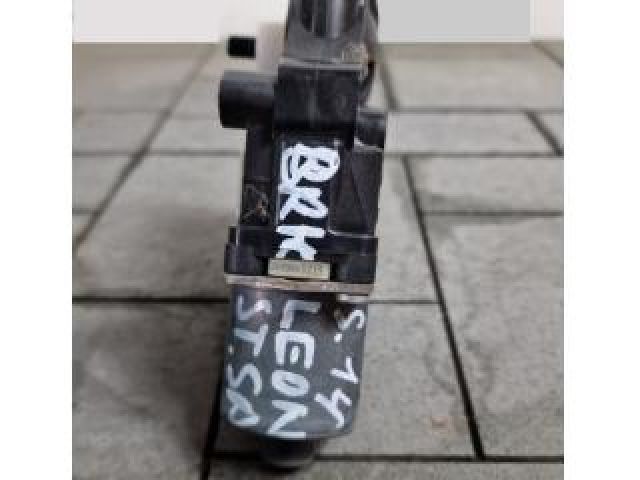 bontott SEAT LEON Bal hátsó Ablakemelő Motor