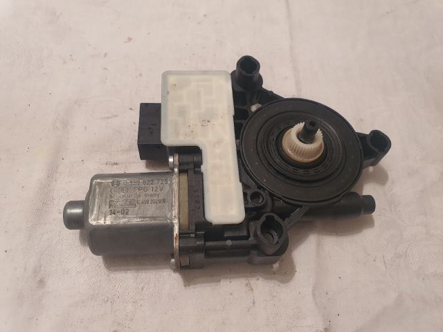 bontott SEAT LEON Bal hátsó Ablakemelő Motor