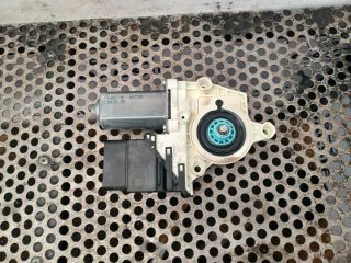 bontott SEAT LEON Bal hátsó Ablakemelő Motor