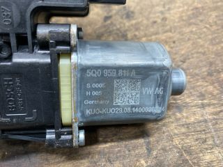 bontott SEAT LEON Bal hátsó Ablaktörlő Motor