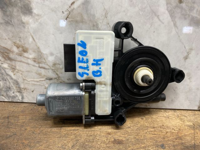 bontott SEAT LEON Bal hátsó Ablaktörlő Motor