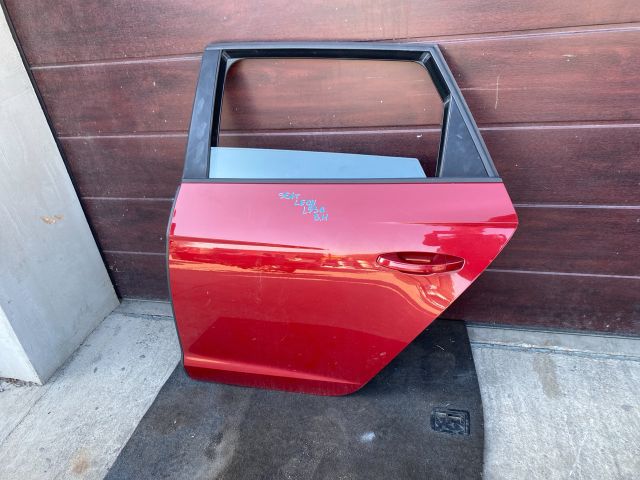 bontott SEAT LEON Bal hátsó Ajtó (Részeivel)