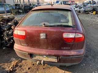 bontott SEAT LEON Bal hátsó Ajtó (Üres lemez)