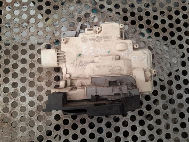 bontott SEAT LEON Bal hátsó Ajtózár