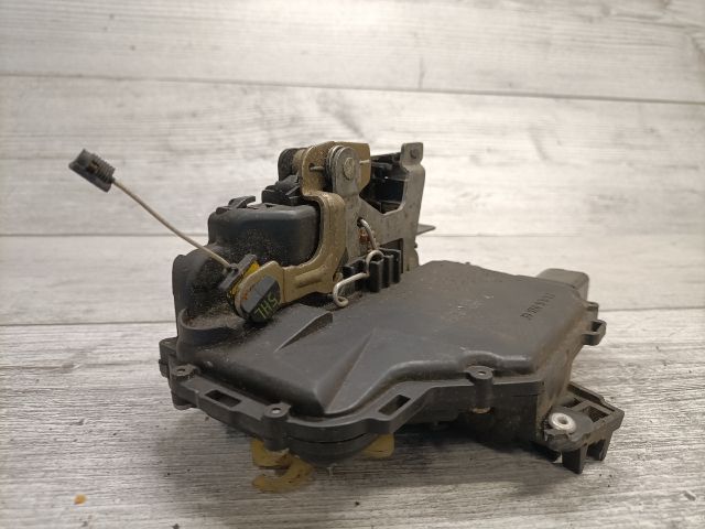 bontott SEAT LEON Bal hátsó Ajtózár