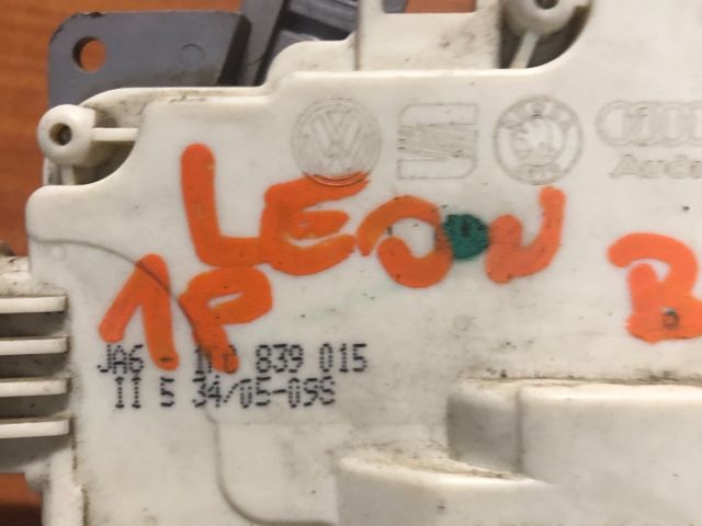 bontott SEAT LEON Bal hátsó Ajtózár