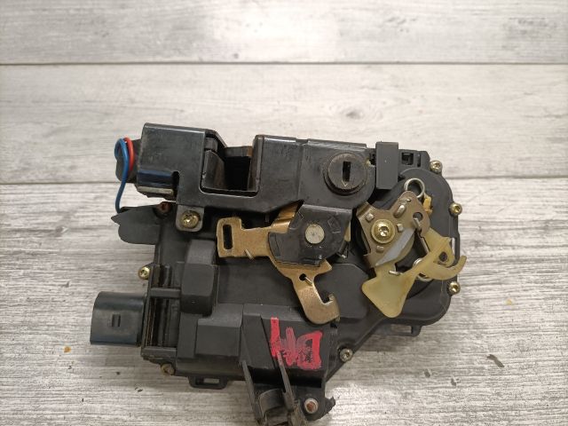 bontott SEAT LEON Bal hátsó Ajtózár