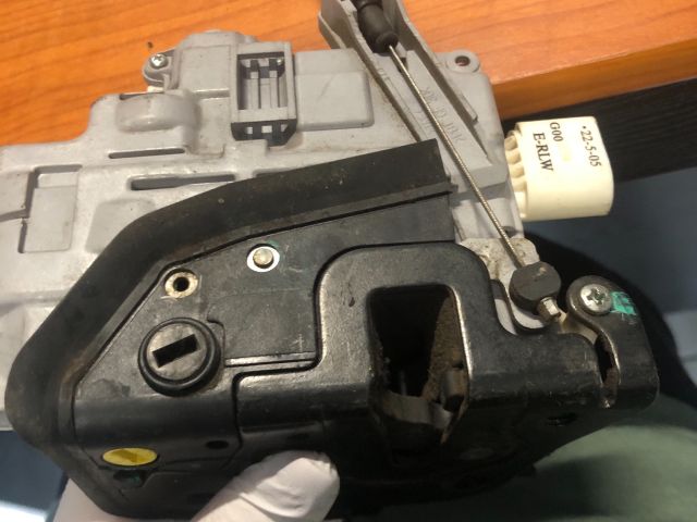 bontott SEAT LEON Bal hátsó Ajtózár