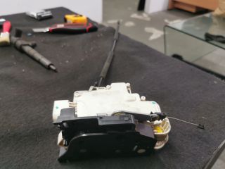 bontott SEAT LEON Bal hátsó Ajtózár