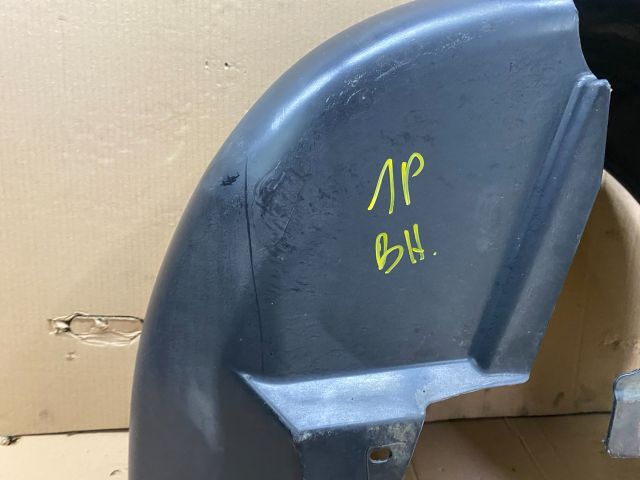 bontott SEAT LEON Bal hátsó Dobbetét (Kerékjárati, Műanyag)