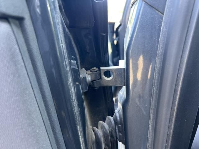 bontott SEAT LEON Bal hátsó Felső Zsanér