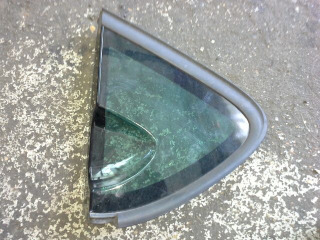 bontott SEAT LEON Bal hátsó Fixüveg (Ajtóban)