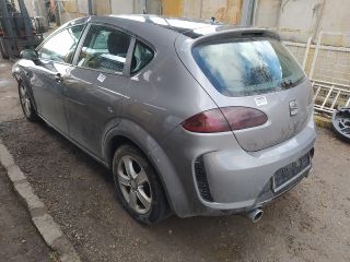 bontott SEAT LEON Bal hátsó Gumikéder