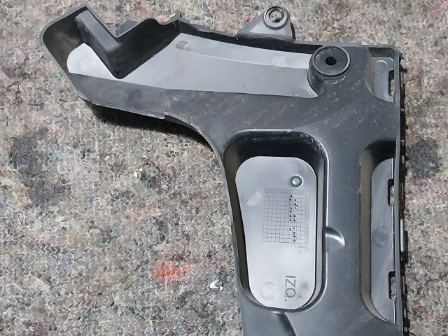 bontott SEAT LEON Bal hátsó Oldal Lökhárító Tartó (Műanyag)