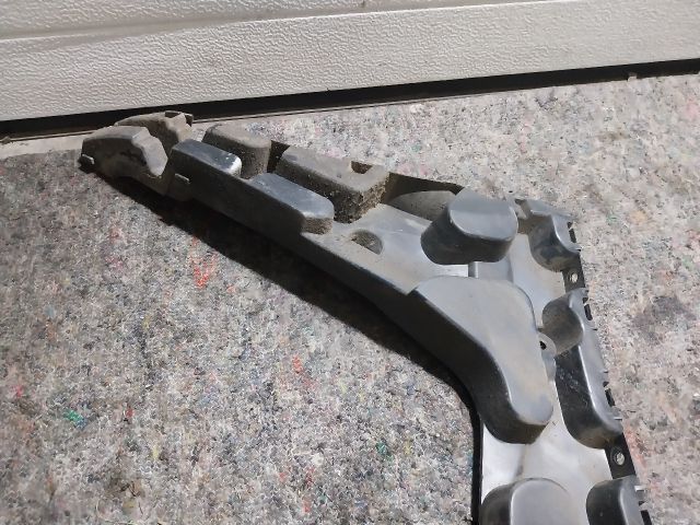 bontott SEAT LEON Bal hátsó Oldal Lökhárító Tartó (Műanyag)