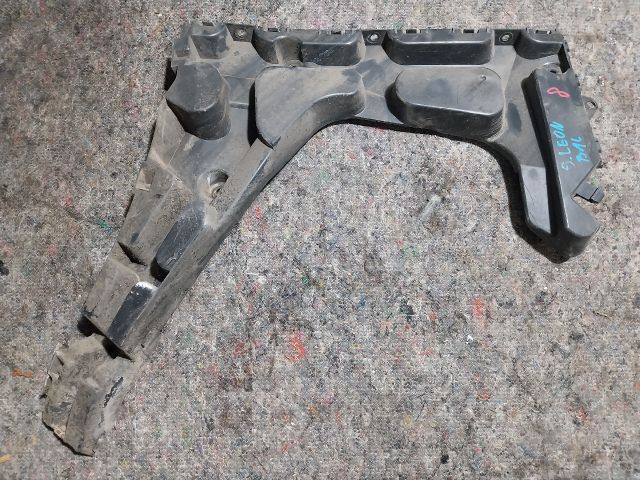 bontott SEAT LEON Bal hátsó Oldal Lökhárító Tartó (Műanyag)